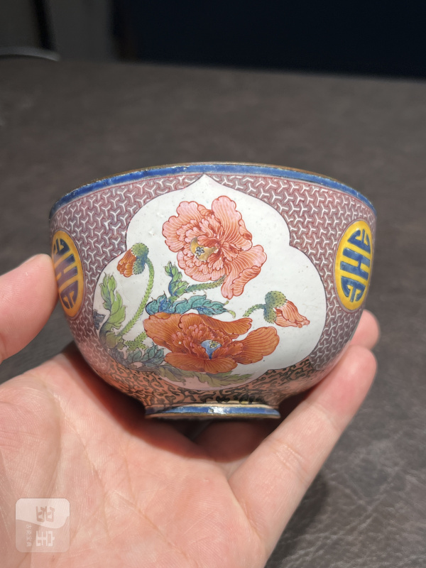清康熙 铜胎珐琅彩锦地纹开光花卉纹茶圆 - 图8